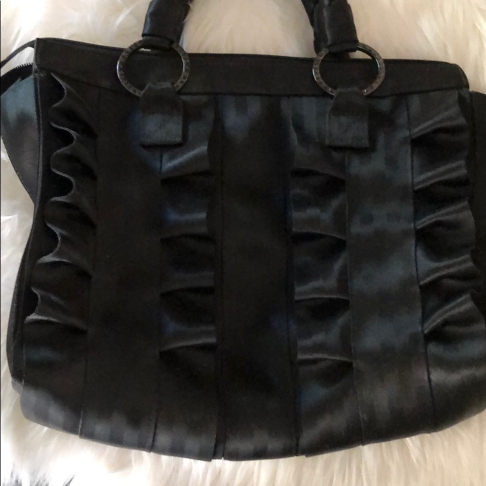 Harvey seatbelt bag